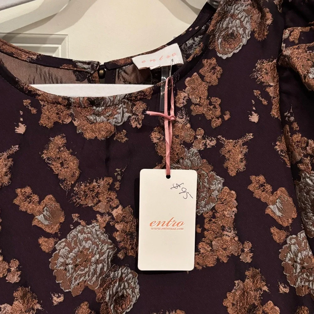 Entro Floral Puff Sleeve Dress - Navy and Beige - Picture 6 of 8